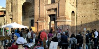 Tutti in piazza Alberti per rivivere la città del 1300 tra dame, giullari e antichi mestieri