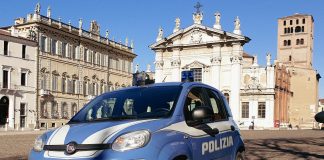 Teme il tradimento: fa installare 4 microfoni ed un Gps sull’auto del marito. Denunciata