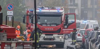 Aereo caduto a Milano, due inchieste: si lavora su video e scatola nera