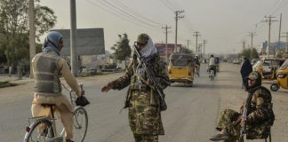 Afghanistan, attentato a Kandahar: strage in moschea