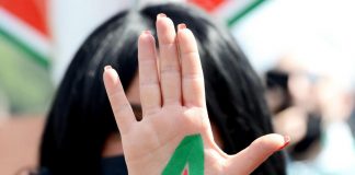 Alitalia, l’addio al gate: “Grazie per essere stati sempre con noi”