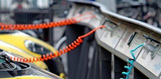 Cambia il mercato delle auto, più ibride ed elettriche