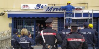 Roma, rimossa insegna Bar Moccia
