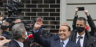 Centrodestra, il ‘ritorno’ di Berlusconi che frena su federazione e rilancia “nuovo Pdl con Fdi”