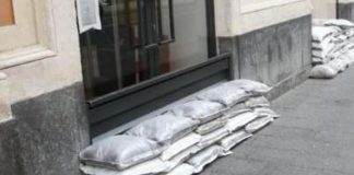 Maltempo Sicilia, Catania deserta si barrica in attesa del ‘MediCane’