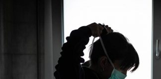 “Mascherine anti-Covid hanno tenuto a bada allergie”: lo studio italiano