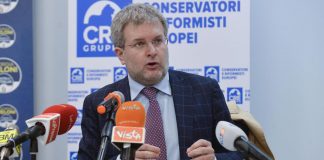 Fdi, Fidanza si autosospende: “Mai presi finanziamenti irregolari”