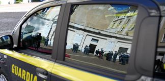 Falsi made in Italy, la Finanza sequestra in un negozio di Mantova 1200 accessori tra borse e bigiotteria Falsi made in Italy, la Finanza sequestra in un negozio di Mantova 1200 accessori tra borse e bigiotteria