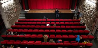 Riapertura discoteche, capienza cinema, teatri e stadi: le misure