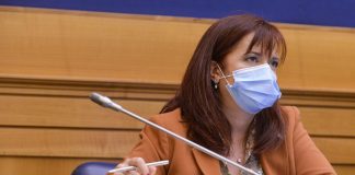 Green Pass, senatrice Granato rifiuta di esibirlo: lavori sospesi