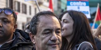 Migranti, Mimmo Lucano: “Stravolta la realtà, rifarei tutto”