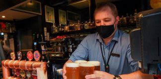Melbourne esce da sesto lockdown, via coprifuoco e riapre tutto