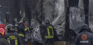 Aereo caduto a Milano, chi sono le vittime