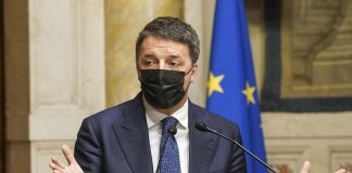 Renzi: “Finché mi chiamano continuerò a girare all’estero”