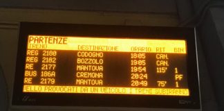 Camion danneggia cavo elettrico della ferrovia: treni cancellati o con ritardi fino a 2 ore sulla Mi-Mn Camion divelta cavo elettrico della ferrovia: treni cancellati o con ritardi fino a 2 ore sulla Mi-Mn