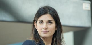 Multa a Feltri per ‘Patata bollente’, Raggi: “Monito su sessismo”