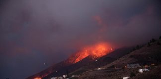 Vulcano Canarie, eruzione da un mese: 2mila edifici distrutti