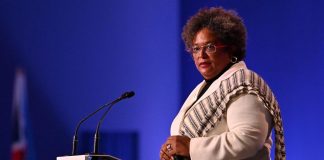Clima, premier Barbados: “Due gradi in più condanna a morte per noi”