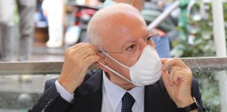 Covid oggi Italia, De Luca: “Lockdown per i no vax? Sarebbe il minimo”