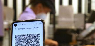 Senza green pass abbandona moglie e figli al bar per evitare la multa