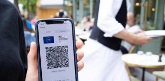 Green pass, proroga fino a luglio 2022: primo ok Francia