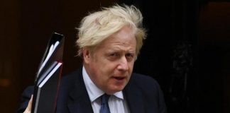 Jet privato per andare da Glasgow a Londra, Johnson sotto accusa