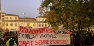 No green pass Milano, manifestazione: oggi anche gilet gialli