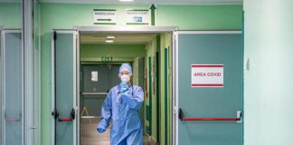 Covid oggi Lombardia, 745 contagi e 15 morti: 103 casi a Milano