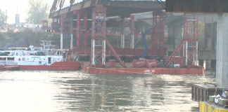 S.Benedetto, lavori del varo sospesi e piena in arrivo mercoledì: troppi rischi, il ponte torna sulla terraferma S.Benedetto, lavori del varo sospesi e piena in arrivo mercoledì: troppi rischi, il ponte torna sulla terraferma