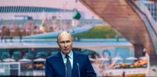 Russia, Putin: “Forze Nato e Usa in Mar Nero sfida grave”