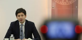 Covid oggi Italia, Speranza: “Contagi crescono”