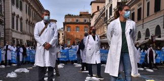 “In Italia Pronto soccorso a rischio”, medici emergenza in piazza a Roma