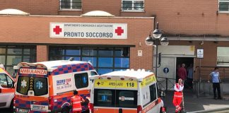Roma, investe donna dopo lite: il figlio spara in strada