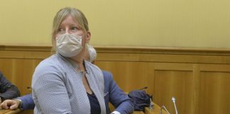 Green pass, no vax Cunial vince ricorso: potrà entrare alla Camera senza