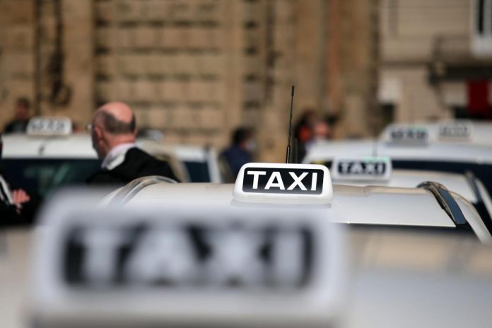 Videotelecamere sui taxi: 600 mila euro dalla Regione per finanziarne l'acquisto