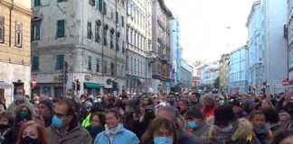 No Green pass Trieste, 18 denunce per disordini dopo corteo