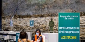 Terza dose Lombardia, da domani prenotazioni over 40