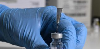 Terza dose vaccino, ok Usa per adulti over 18