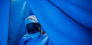 Variante Omicron, medici Sudafrica: “Rischio reinfezione guariti”