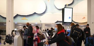 Variante Omicron, Oms sconsiglia viaggi a over 60 e fragili