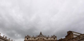 Vaticano, processo finanziario: depositate oltre 100 ore audio e video, c’è pure Perlasca