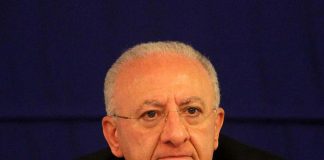 Variante Omicron Italia, De Luca: “Ormai è diffusa”