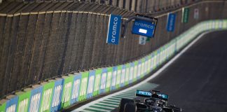 Hamilton davanti a Bottas, incidente per Leclerc