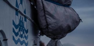 SeaWatch3, sesto giorno in mare: allarme su cure a bordo