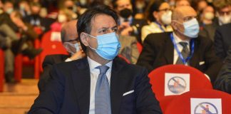 Conte: “Basta crisi al buio, serve stabilità governo”