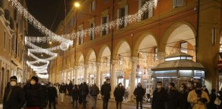 Covid Italia, Pregliasco: “A Natale 250 morti e 30mila casi al giorno”