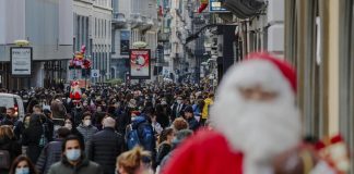 Green pass ridotto e obbligo mascherine, bozza decreto Natale