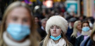 Variate Omicron, Oms: “Contagi raddoppiano in 2-3 giorni”