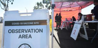 Covid Usa oggi, stop a obbligo vaccino per sanitari e lavoratori
