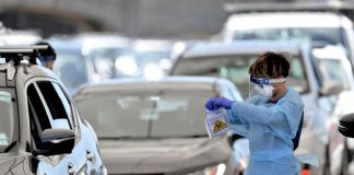 Variante Omicron meno pericolosa per polmoni: lo studio